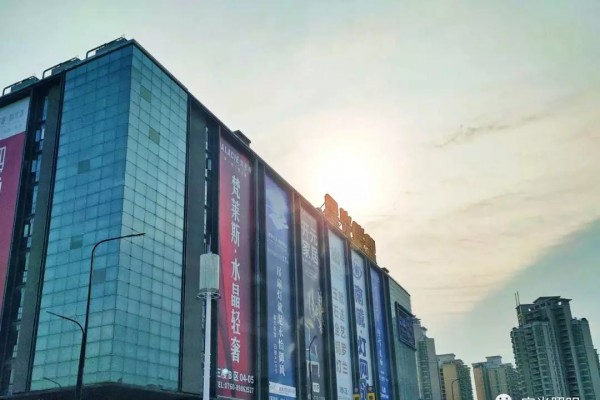 新时代.新赋能--平博pinnacle体育平台春季新品首发.招商云直播